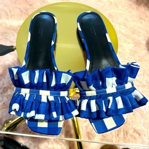 NWOT MAXMARA WEEKEND Slides.